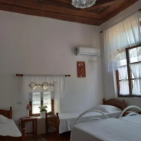 & Lorenc Guest house