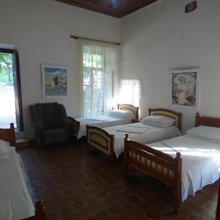 & Lorenc Guest house