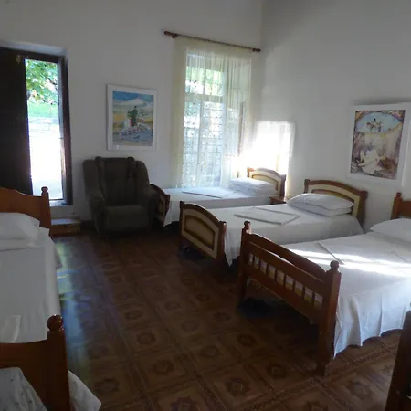 & Lorenc Guest house
