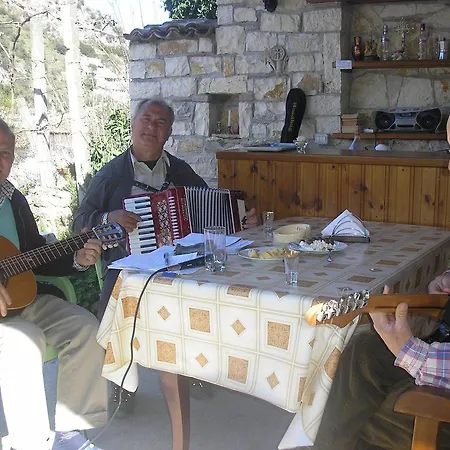 Guest house & Lorenc Berat