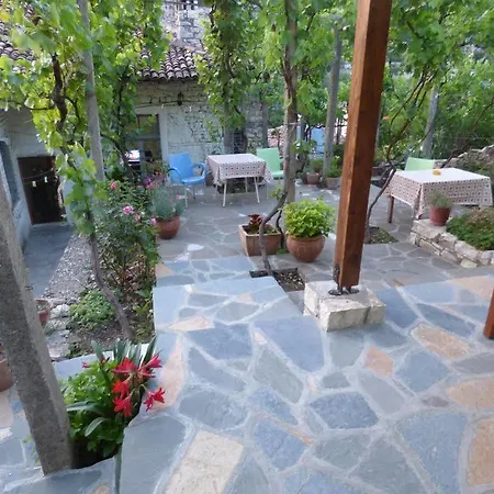 & Lorenc Guest house 2*
