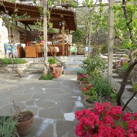 & Lorenc Vendégház 2*