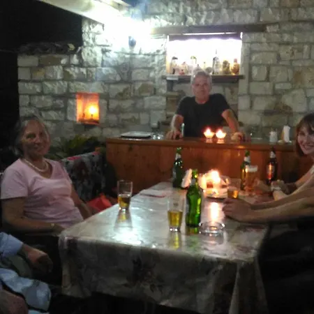 & Lorenc Berat
