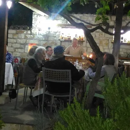 & Lorenc Guest house 2*