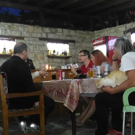 & Lorenc 2* Berat