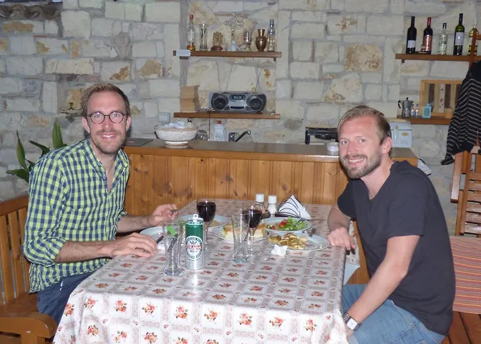 Pensión & Lorenc Berat